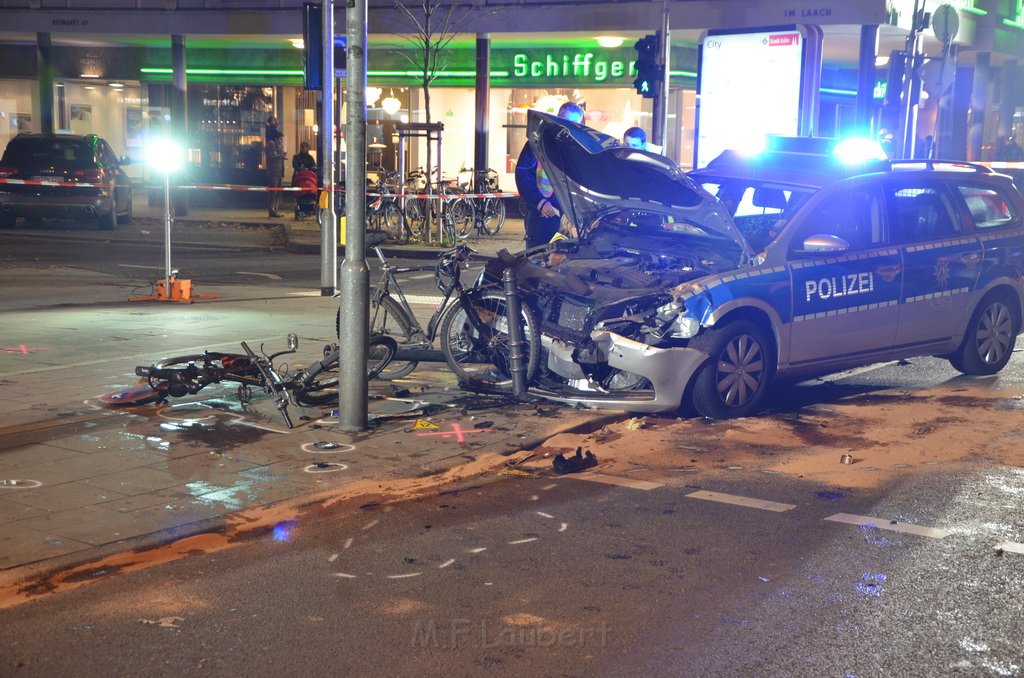 VU Pol Pkw Koeln Mitte Hahnenstr Im Laach P140.JPG